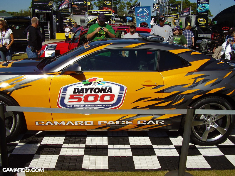Illustration for article titled 2010 Chevy Camaro: Official Daytona 500 Pacecar
